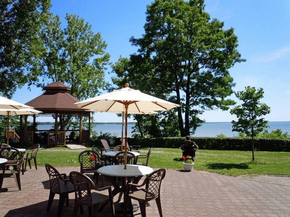 L'Auberge Du Lac St-Pierre Труа-Ривьер Экстерьер фото
