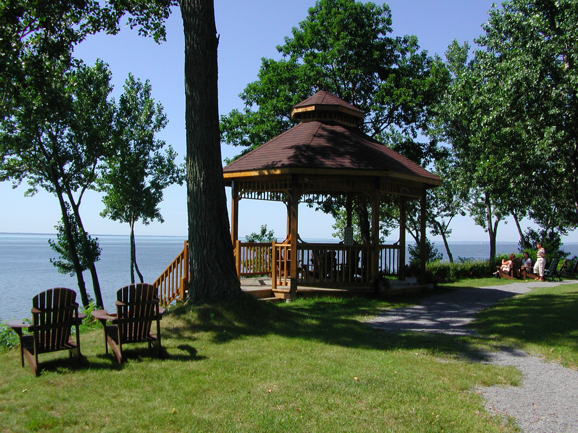 L'Auberge Du Lac St-Pierre Труа-Ривьер Экстерьер фото